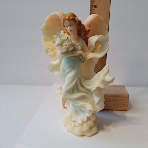 Seraphim Classics Angel Figurine & Base "Lily" 2001 Limited Edition Item# 84242 - Picture 9 of 14